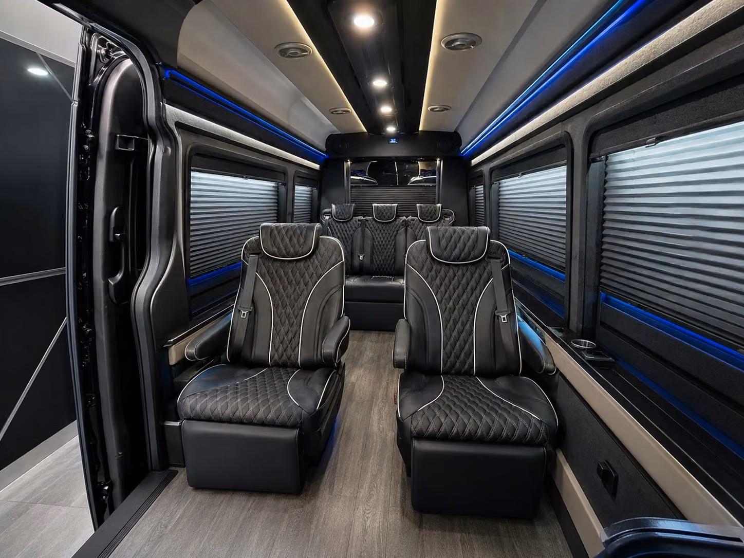 choose a corporate airport shuttle for wayne business travelers