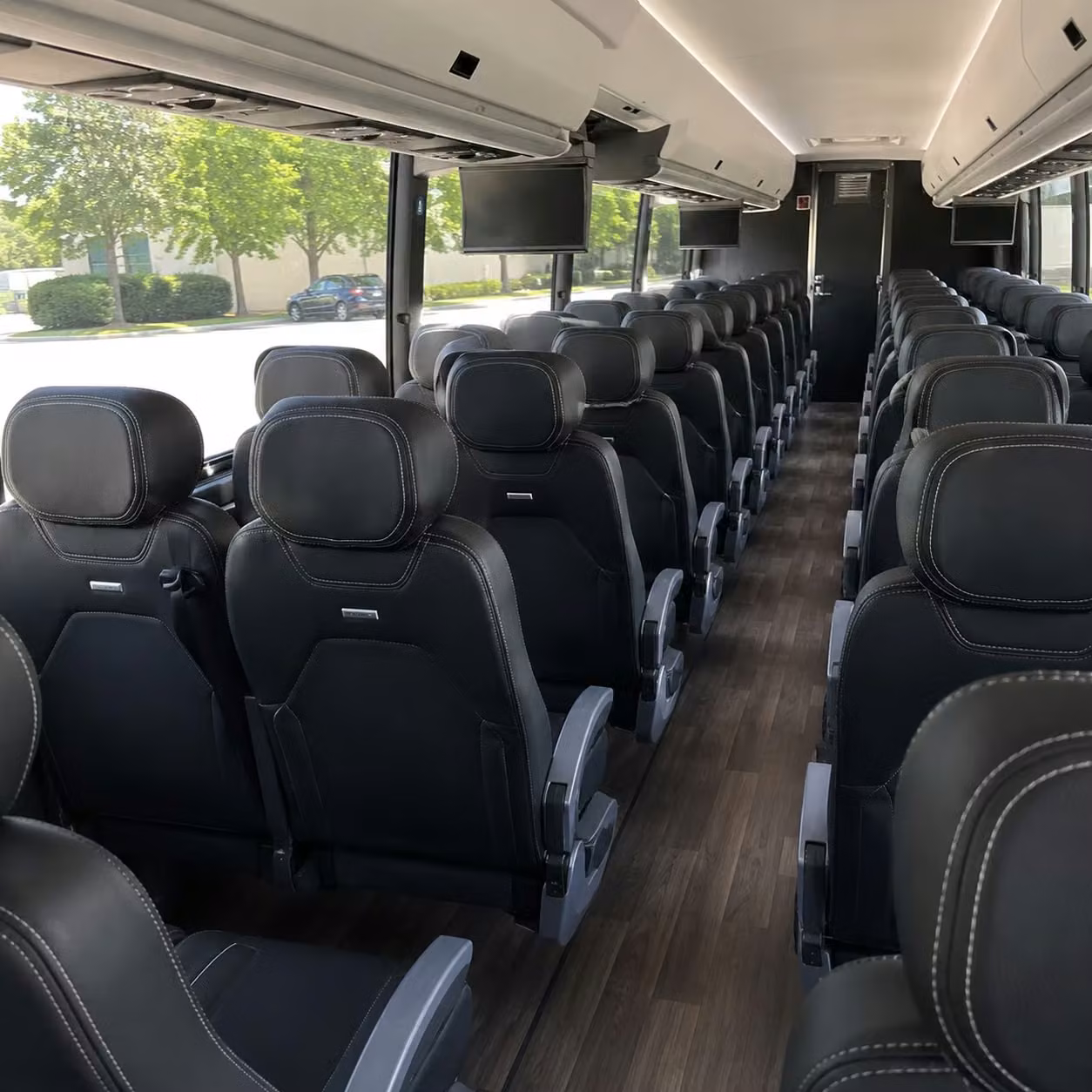 multi day charter bus rentals for wayne corporate retreats and group travel